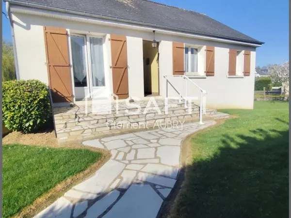 Charmant pavillon avec sous-sol complet sur beau terrain !