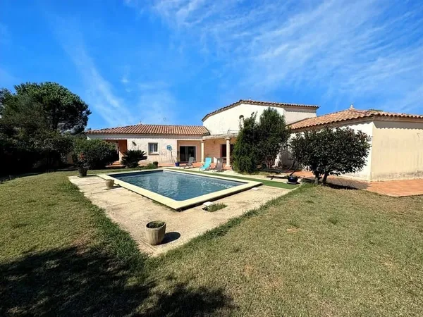 Maison 6 pièces 184 m² - 30510 Générac