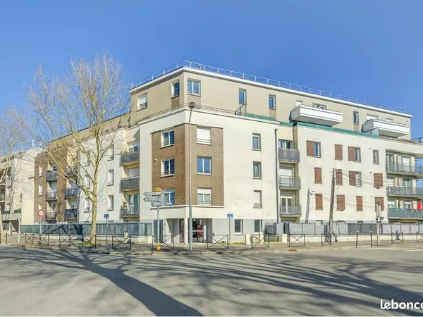 Charmant 2 pièces lumineux avec balcon et parking - emplacement idéal