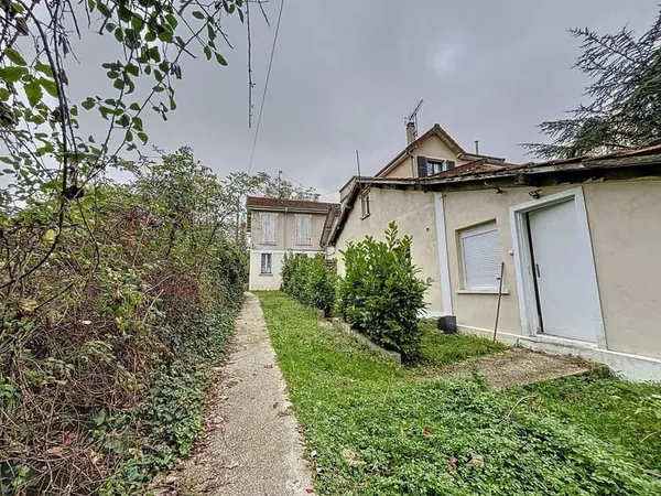 Immeuble 7 pièces 108 m²