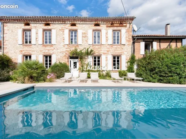 Maison 11 pièces 522 m²