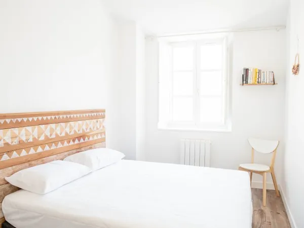 Loue appartement 56m² meublé rénové Bordeaux hypercentre place Camille Julian