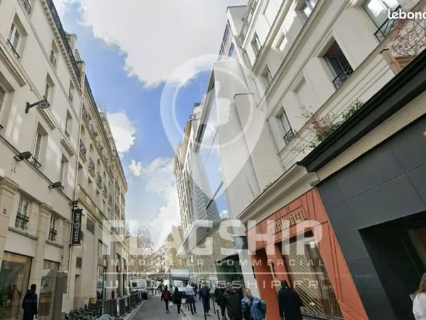 Local commercial 83 m² PARIS
