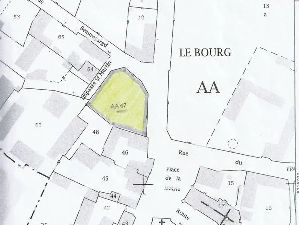 Terrain constructible 734m2 à Luzé