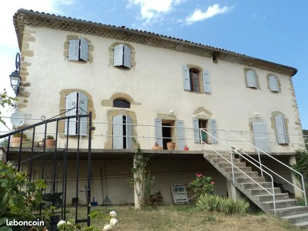 Maison 11 pièces 155 m²