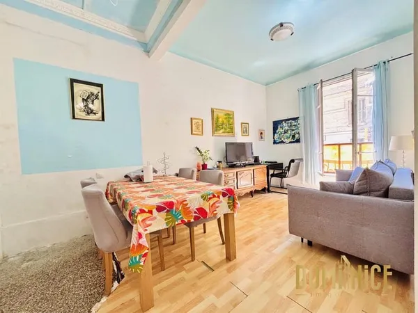 Nice-Riquier/Appartement 3 pièces de 56,20m2, traversant/immeuble Art-Deco
