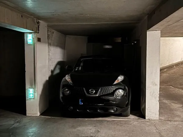 Loue place de parking