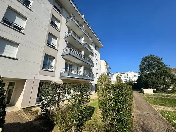 Appartement 2 pièces avec terrasse en rez-de-jardin