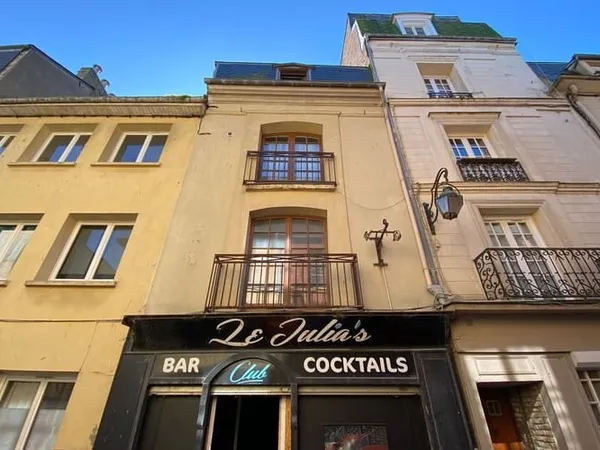 Local commercial 186 m²