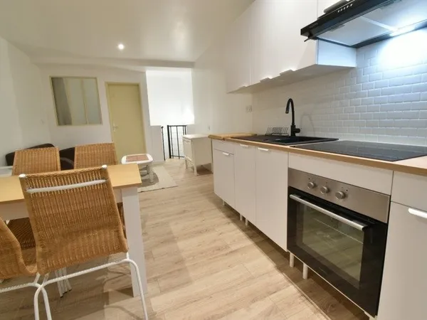 Appartement duplex à louer meublé 3 pièces SAINTE LIVRADE SUR LOT (47)