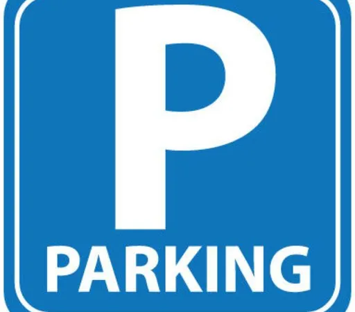 PLACE DU PALAIS : EMPLACEMENT DE STATIONNEMENT MOTO