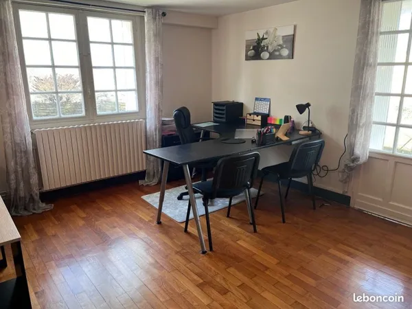 Bureaux Individuels pour Indépendants dans un Espace Collaboratif