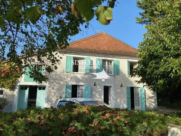 MAISON EN PIERRE