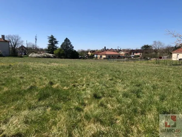 Terrain constructible proche commodités