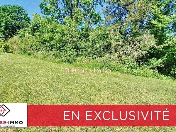 Terrain 1074 m²