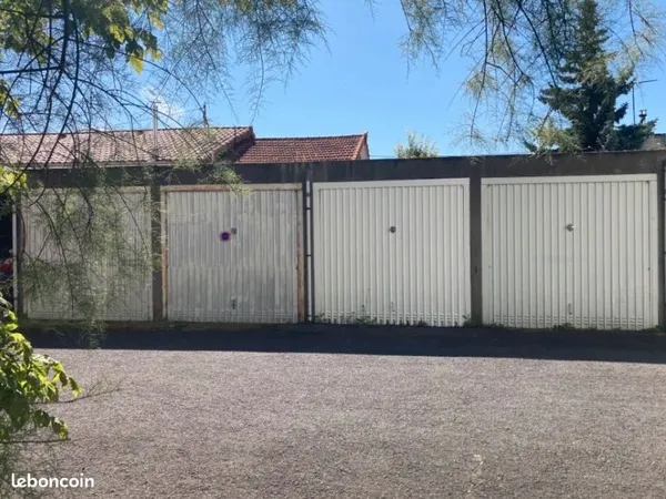 Location garage /box