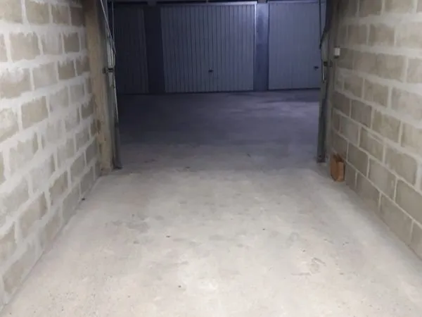 Location garage/box fermé pour stockage Asnières-sur-Seine