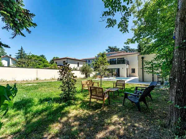 Maison 6 pièces 155 m²