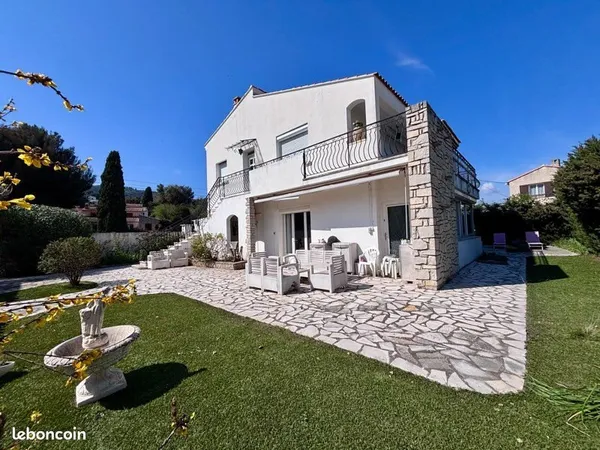 À vendre, propriété d'exception avec vue mer panoramique - Secteur prisé des Crètes - Fort potentiel