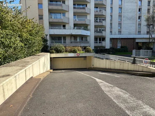 Parking à louer avenue dubonnet Courbevoie