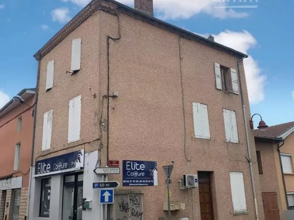 IMMEUBLE 150m2 -- local Commercial + 2 appartements + 1 garage