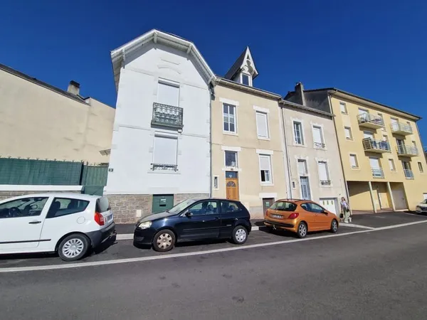 À vendre Maison avec locataire en place Rue Beaupuy, Lim