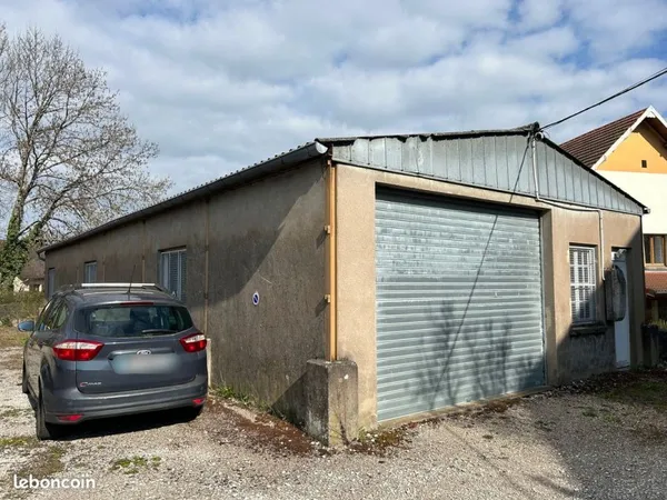 Hangar de 160 m²