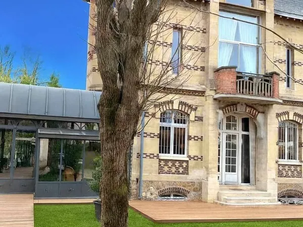 Duplex 10 pièces 207 m²