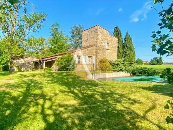 Maison 9 pièces 197 m²