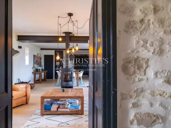 Maison de village en pierre piscinable