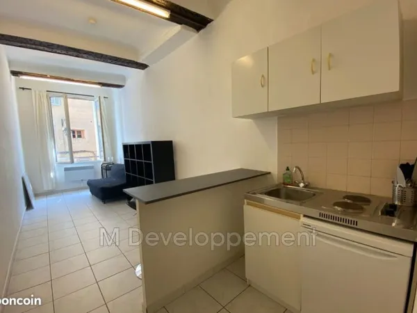 Studio 1 pièce 26 m²