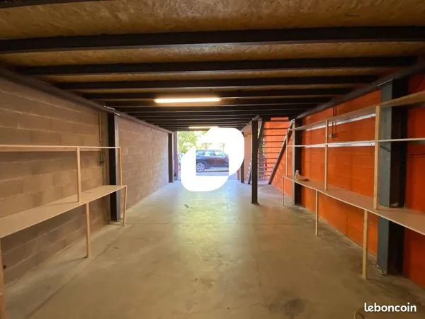 Local d'activité 110 m²