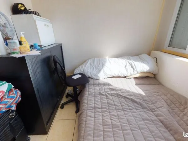 Chambre 4 pièces 50 m²