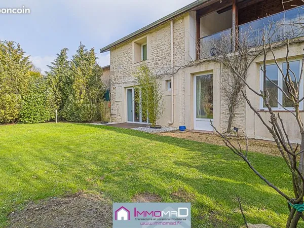 Maison de village 12 pièces 357 m²