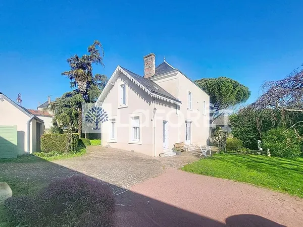 Maison Plaine Et Vallees 7 pièces 197 m2