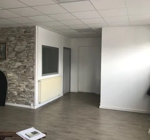 Local 214 m² Douai