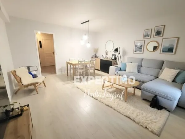 F2 de 52 m2 avec terrasse, véranda et box Investissement sécurisé ou futur projet de résidence princ