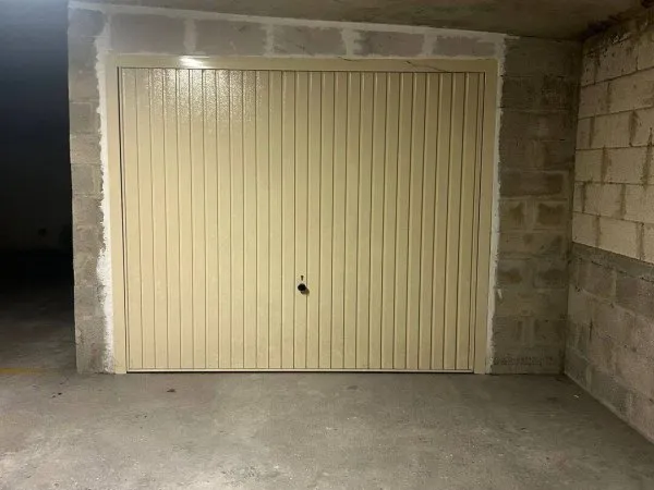 Parking 12 m²