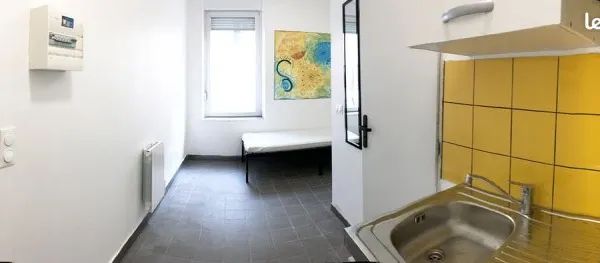 Studio meublé rénové - Centre-ville / Gare de Nancy (tout inclus, comme Airbnb)