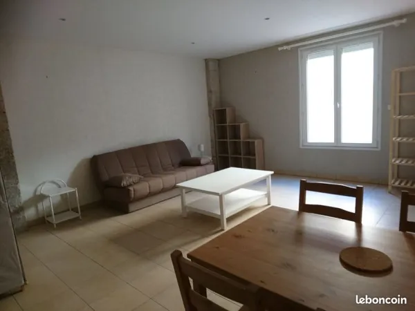 T1 de 32 M² Studio rénové meublé