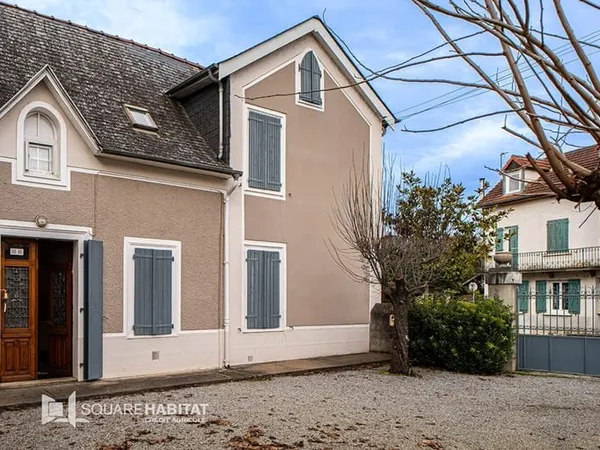 Maison de village avec cour, jardin et terrasse