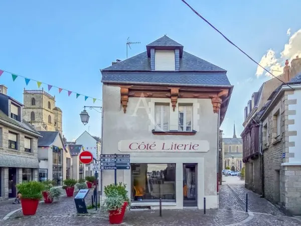 Immeuble Ploërmel 6 pièces 180 m2