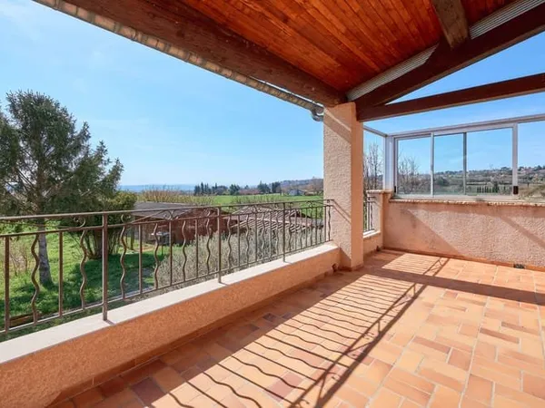 Maison 6 pièces 181 m²