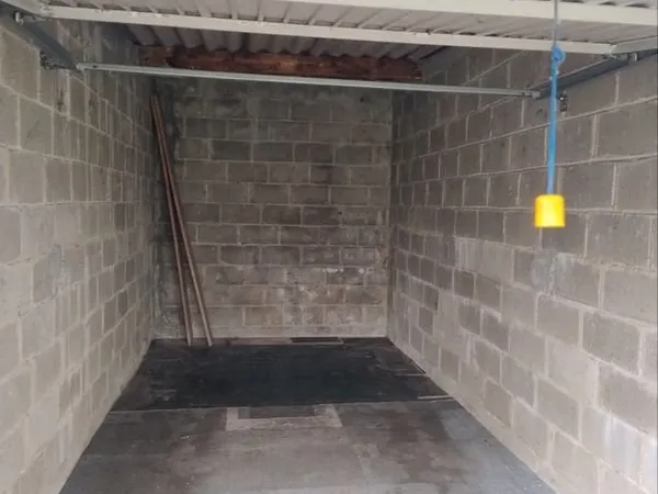 Location box garage fermé