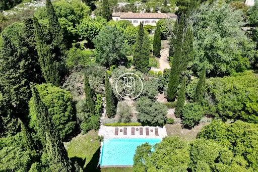 Bastide 10 pièces 305 m²