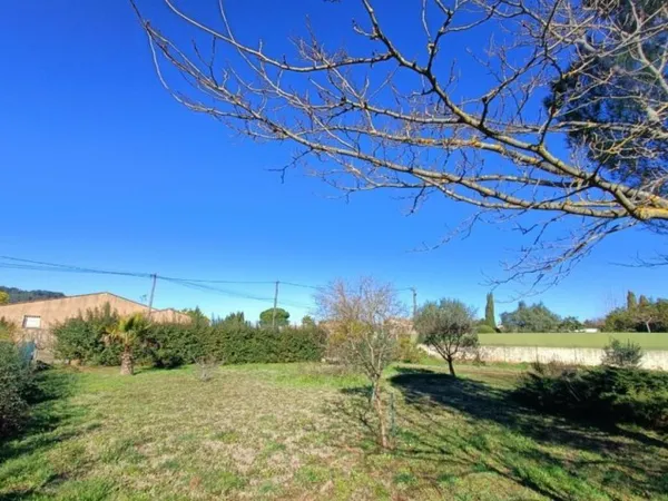 Terrain 632 m²