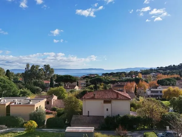 APPARTEMENT VUE MER ROOFTOP LE LAVANDOU