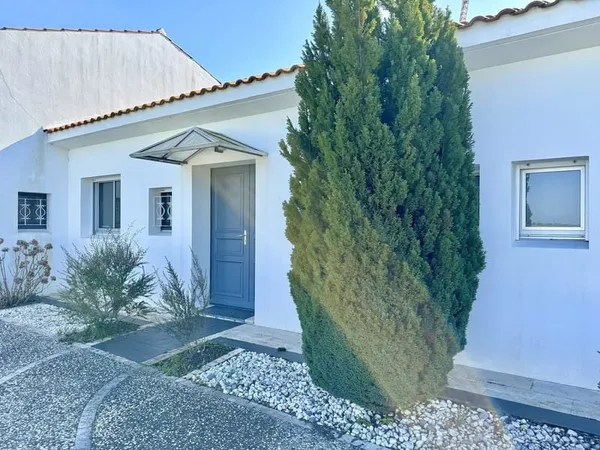 'Prêle' Maison traditionnelle aux beaux volumes