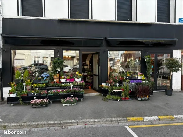 Commerce Location Saint-Amand-les-Eaux  90m² 28000€