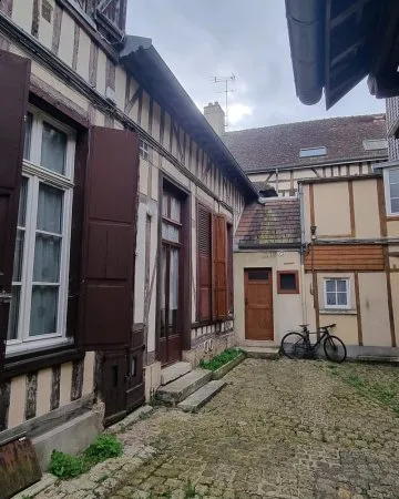 Studio en duplex - 15.5 m2 - TROYES